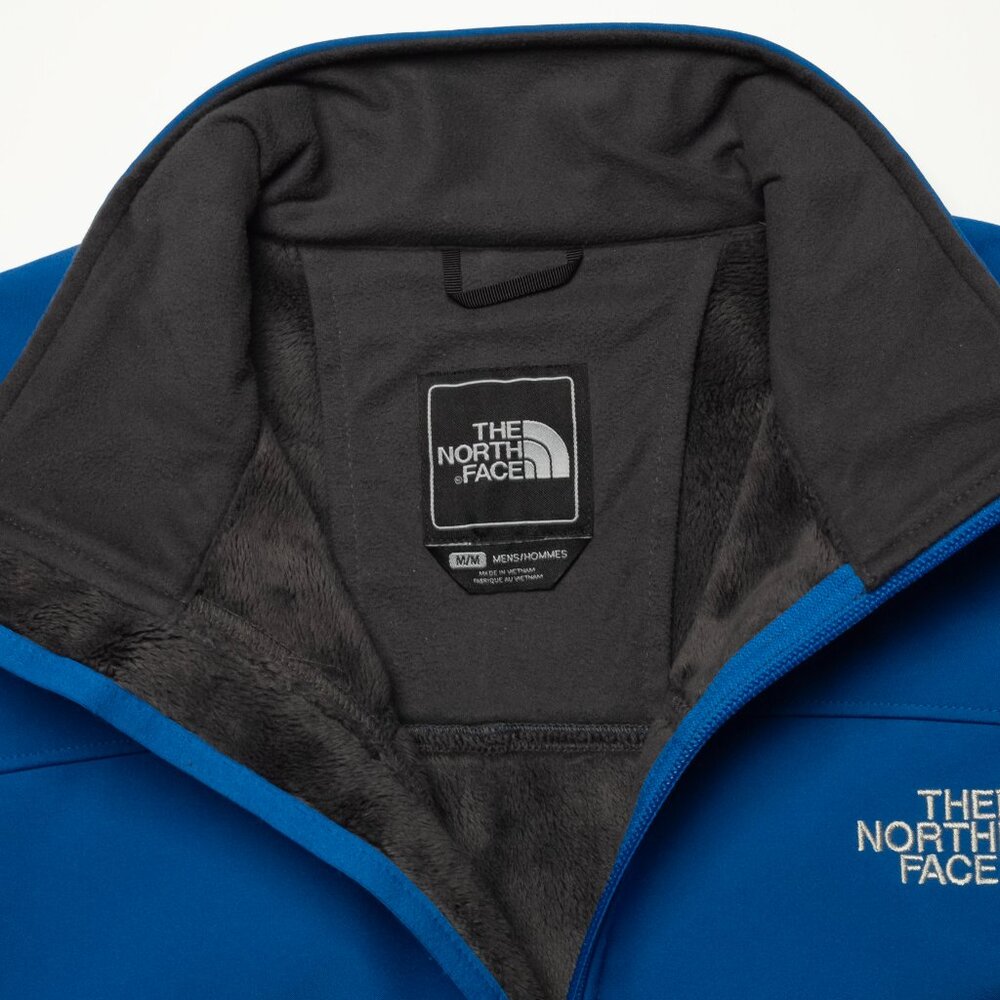 The North Face Soft Shell Jacket - Picture 2 of 4
